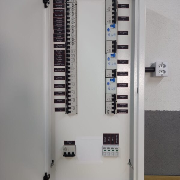 Assistência Técnica, Loja, Quadros de Distribuição, Elétricos, Elétrica, Energia Segura em Curitiba e região metropolitana.